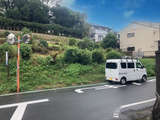 コンクリートガラ撤去作業(神奈川県大和市鶴間)前の様子です。